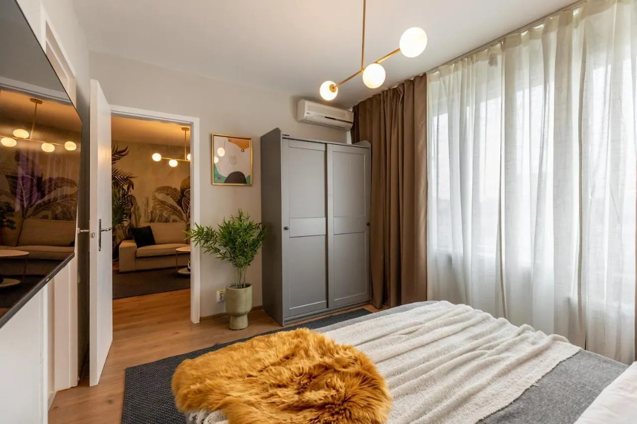 Urban Haven: 2Br Apartment In Bucharest Center Romania