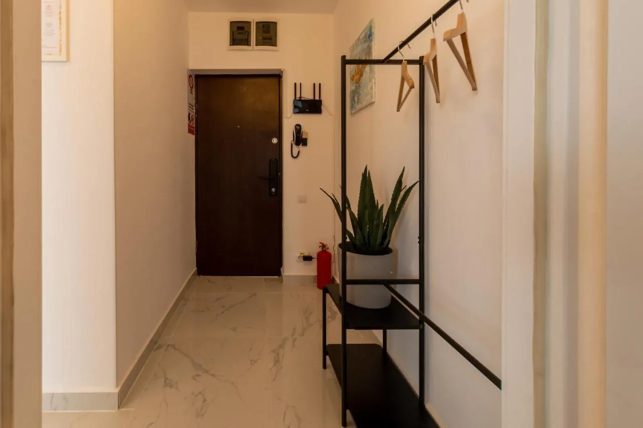 Urban Haven: 2Br Apartment In Bucharest Center 0*,  Romania