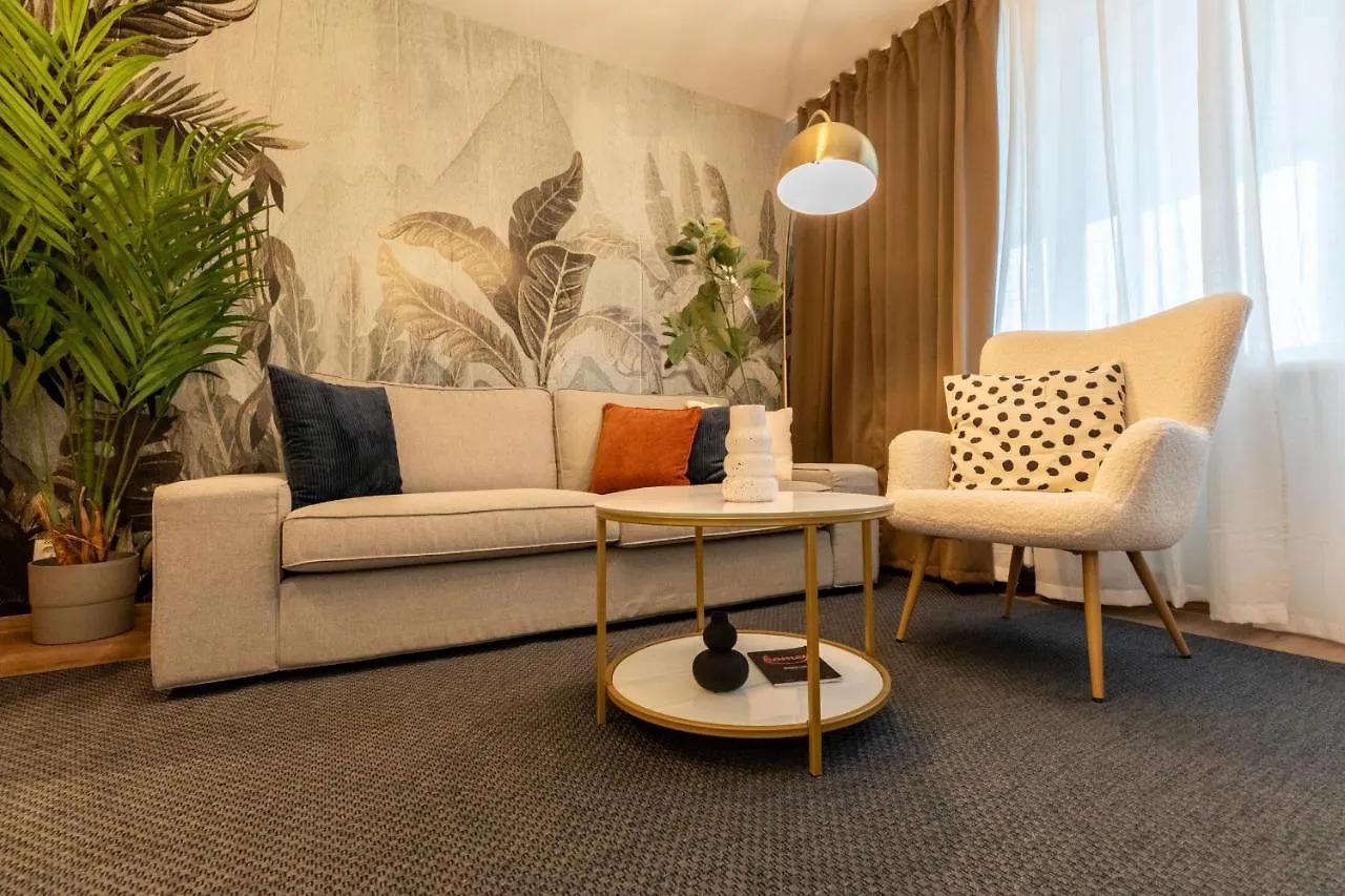 Urban Haven: 2Br Apartment In Bucharest Center Románia